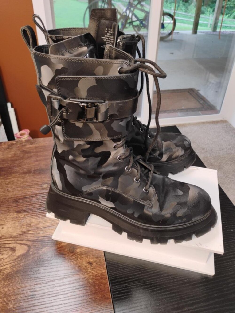 DKNY Sava Camo Buckle Combat Boots Black Gray Size 9